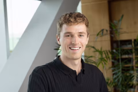 Josiah Kratz works at the intersection of physics and AI/ML.